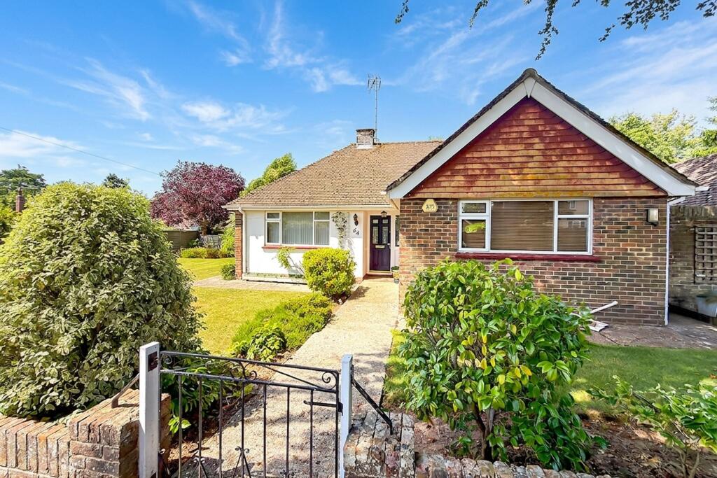 3-bed detached on Mill Road Avenue, Angmering, BN16, £565,000