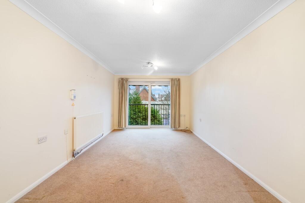 Apartment in Rushcliffe, Abbey Park - View 3