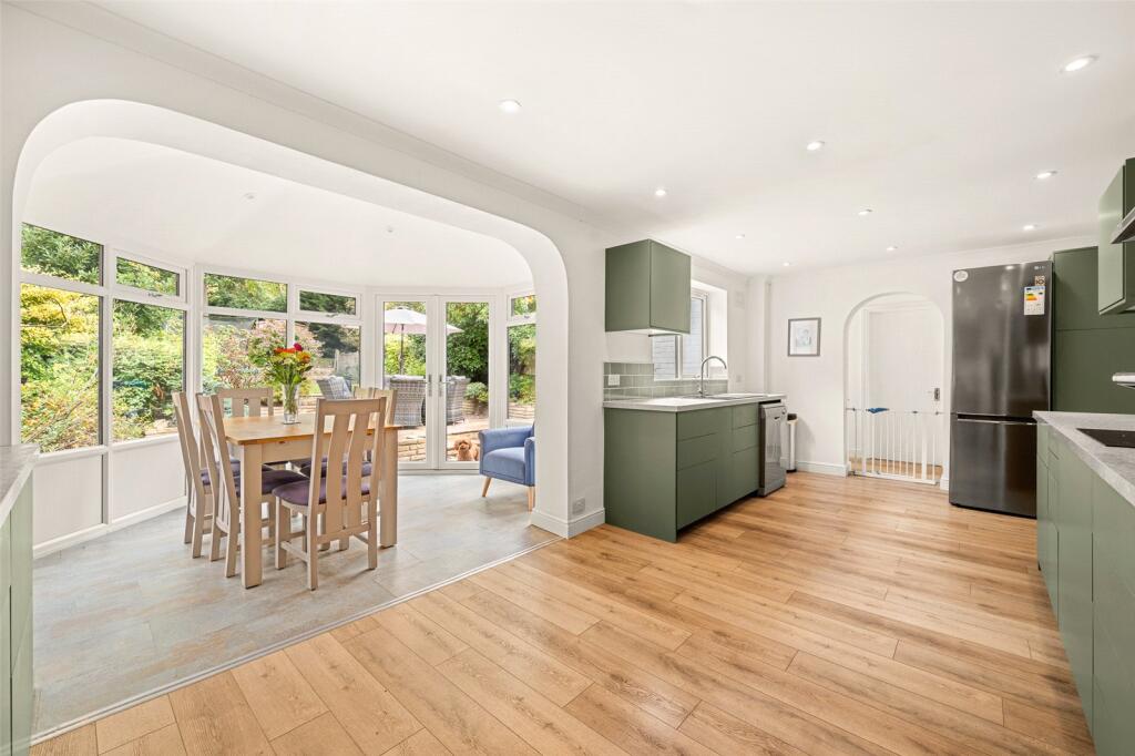 Saffron Road, Bracknell, Berkshire, RG12 photo 3