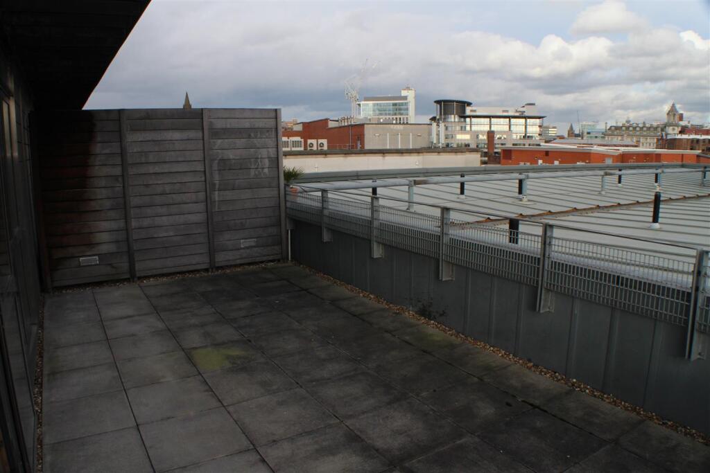Apartment in Manchester - View 4