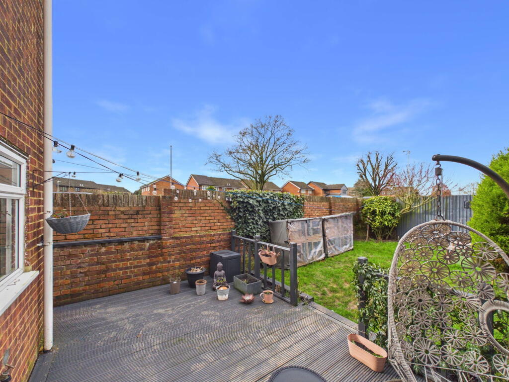 Lime Close, Ashford, TN23 3DX photo 3