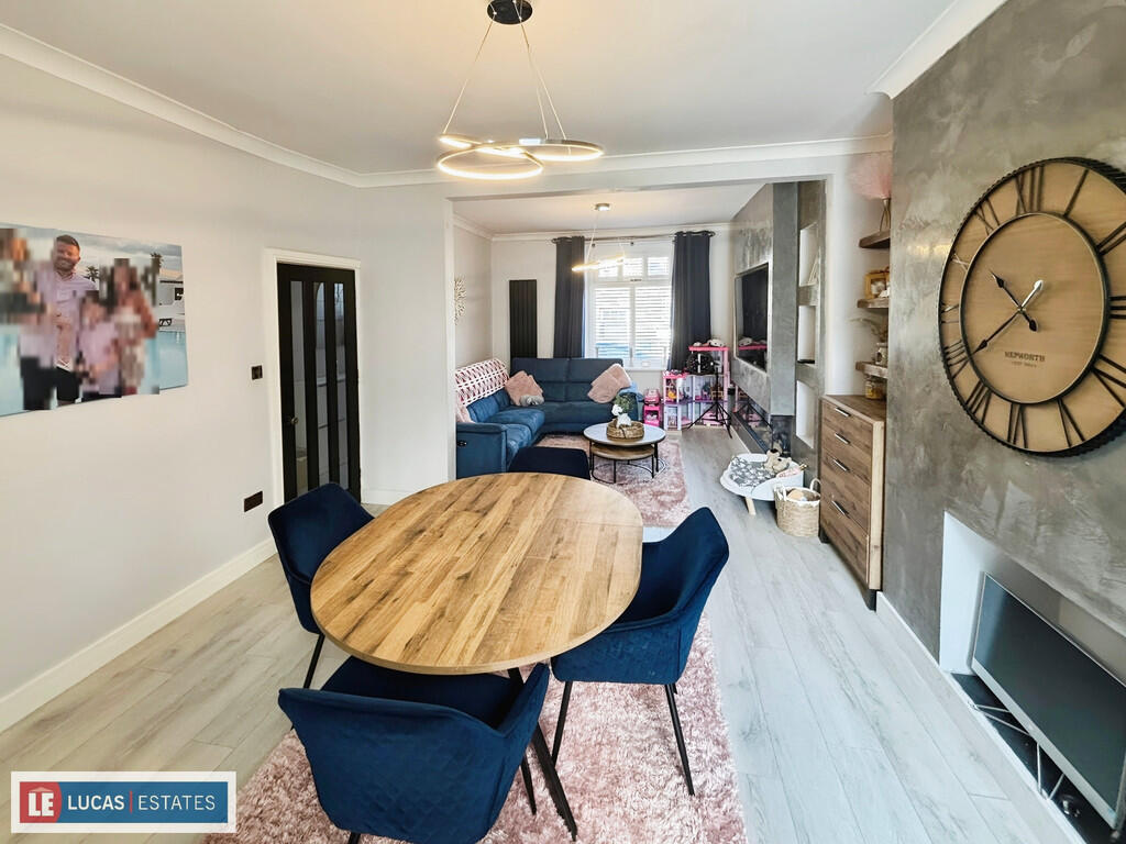 North Avenue, Maesycwmmer, Caerphilly County Borough - More