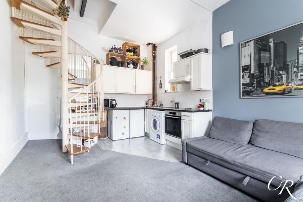 Apartment in Cheltenham, Warden Hill, Montpellier - View 2