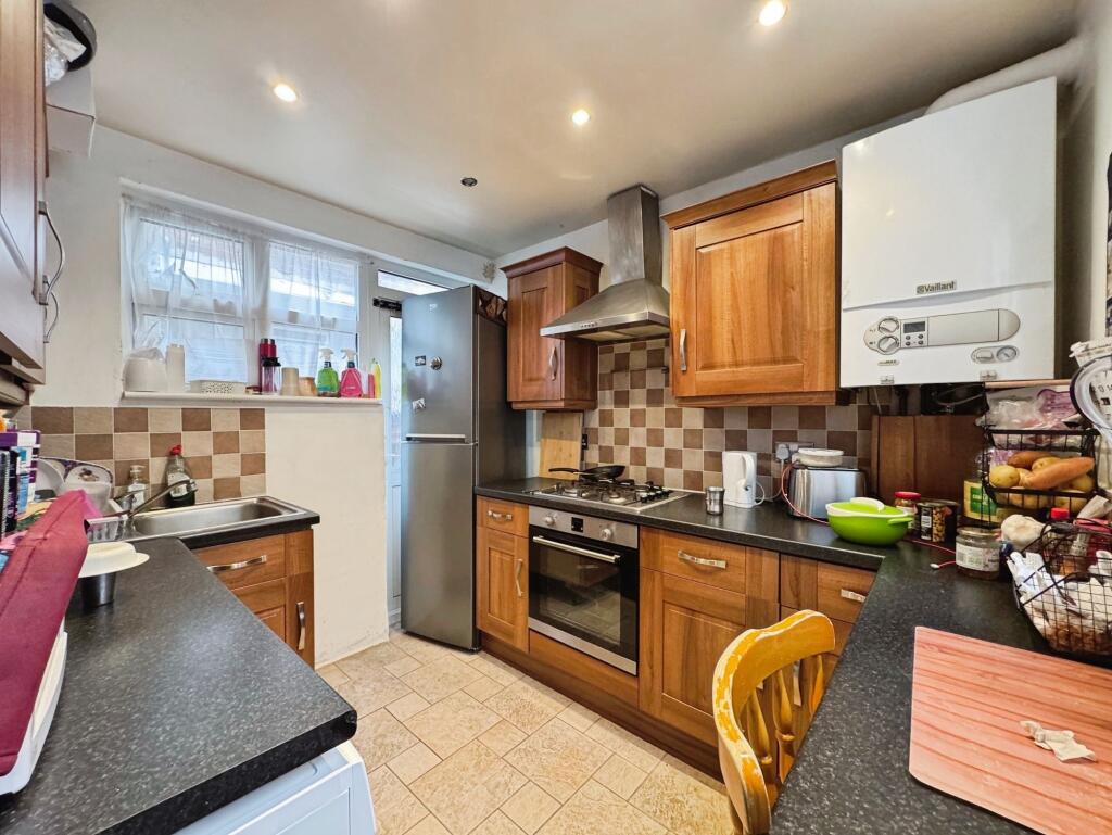 Everton Drive, Stanmore, HA7 photo 2