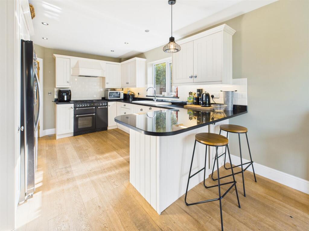31 King Edward Road, Woodhall Spa photo 3