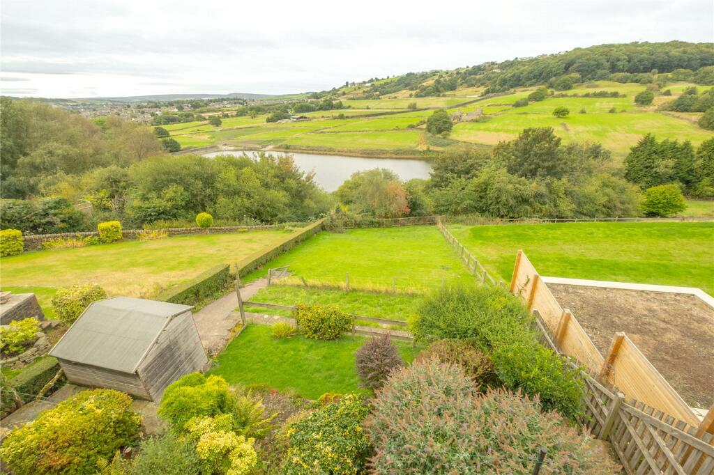 House in Huddersfield - View 2