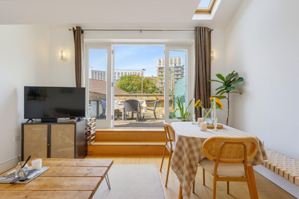 Apartment in London - More