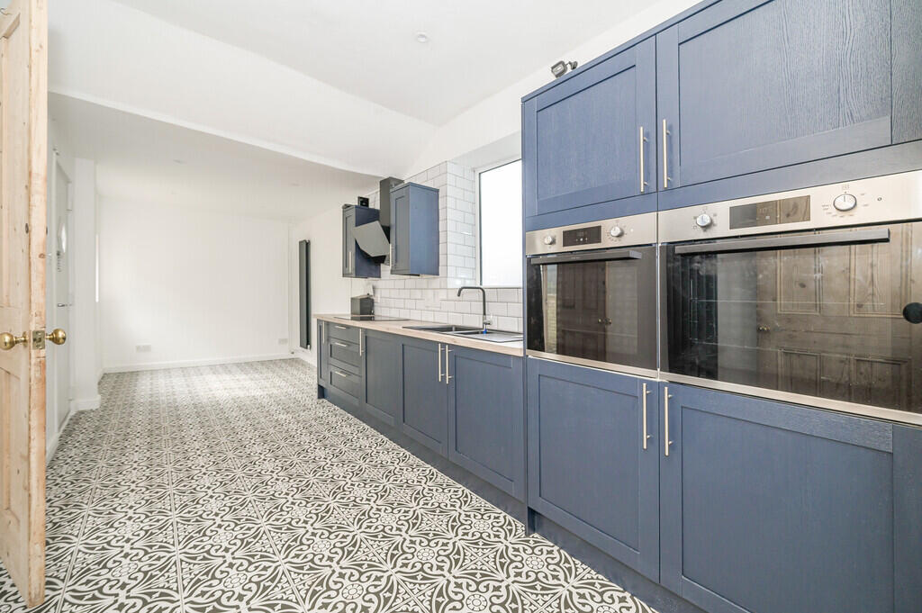 House in East Suffolk, Lowestoft - More