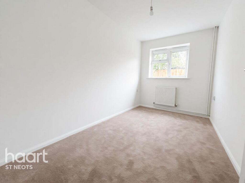 House in Huntingdonshire, Brampton - More