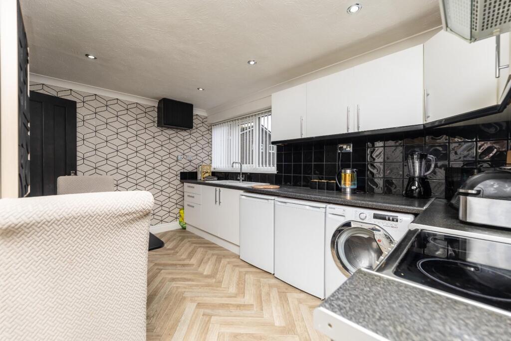 House in Wakefield, West Yorkshire - More