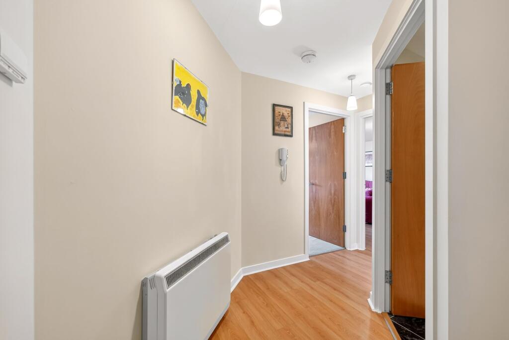 Apartment in Edinburgh, The Shore, Leith - View 5