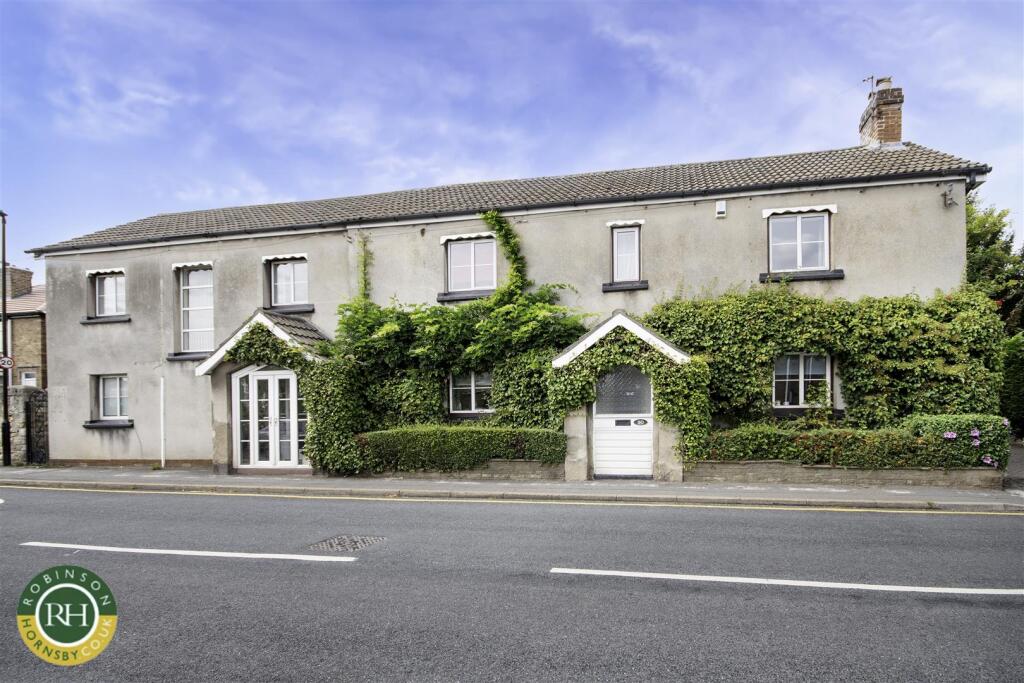 6-bed house on Main Street, Sprotbrough, Doncaster, £595,000