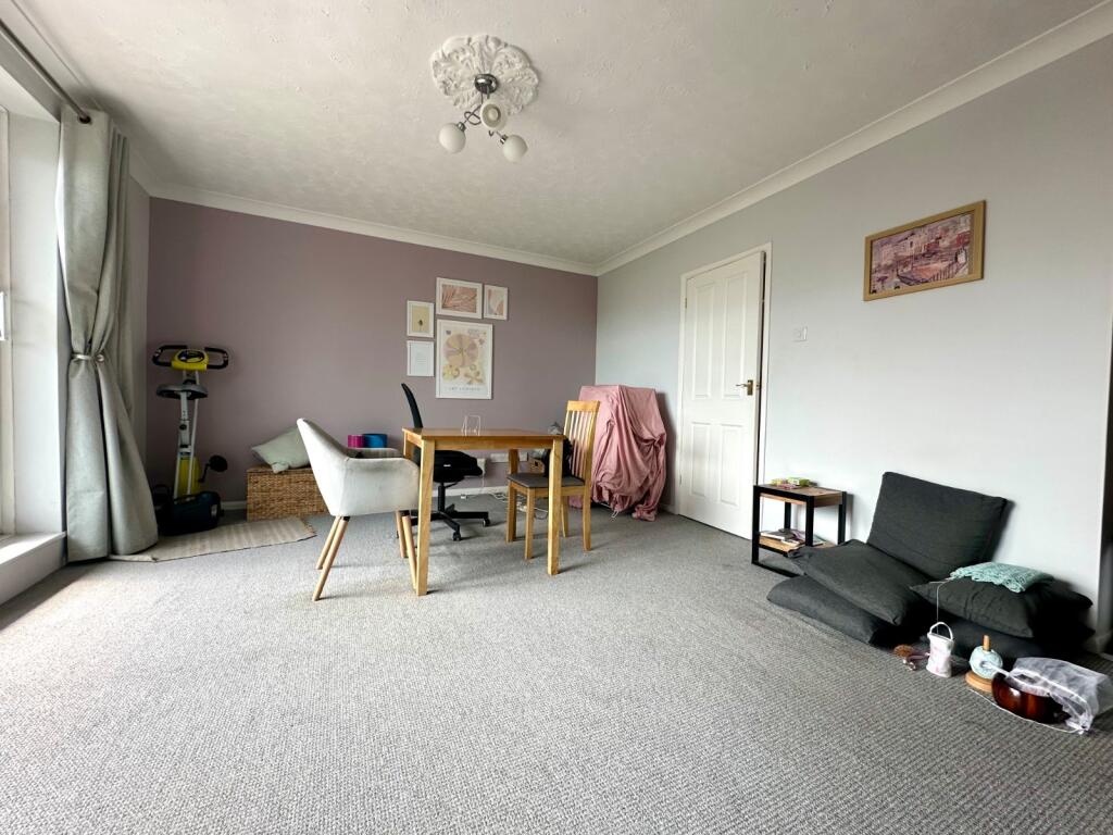 Apartment in Canterbury - View 4