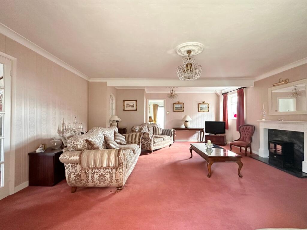 Ellerslie Lane, Bexhill-on-Sea, TN39 photo 2