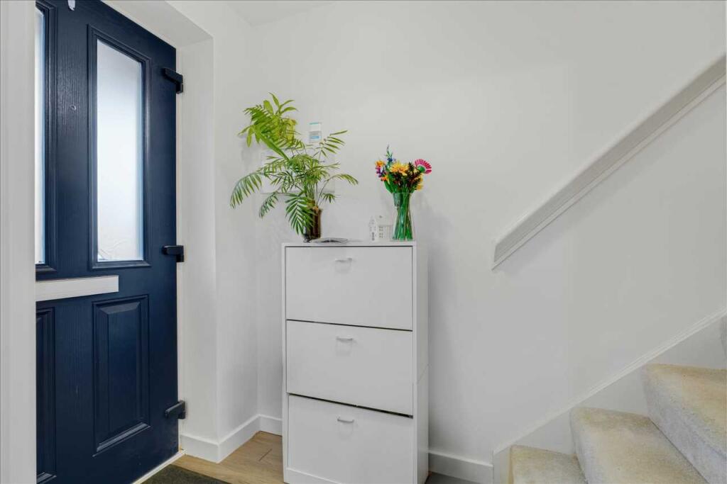 Pontefract Avenue, Towcester - View 4