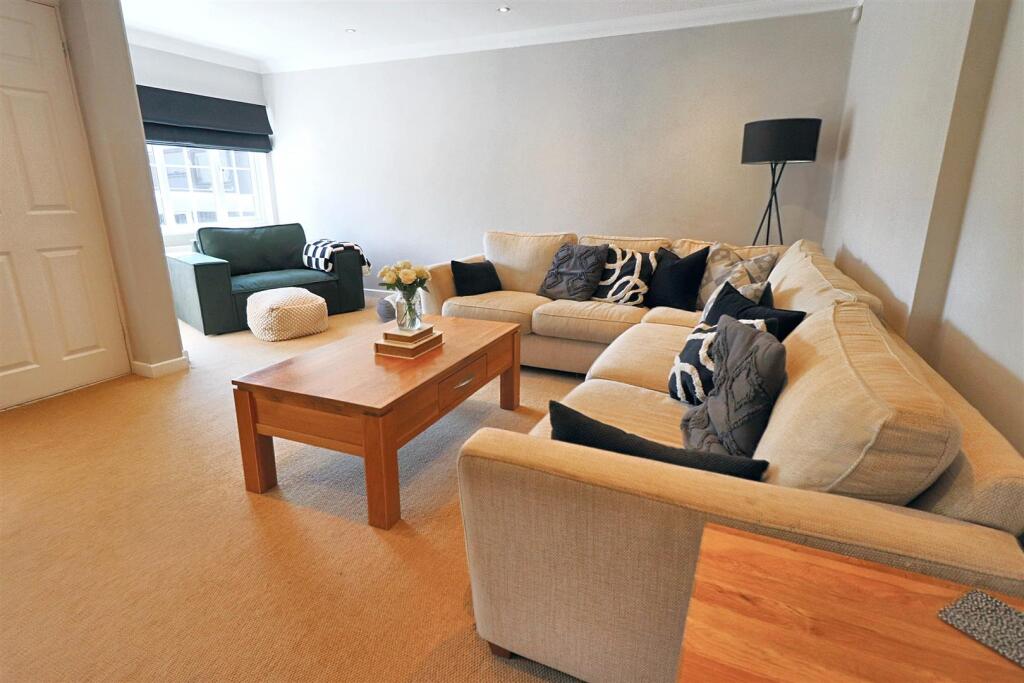 3-bed detached on Paddock Wood Close, Carlton Colville, Lowestoft, £320,000