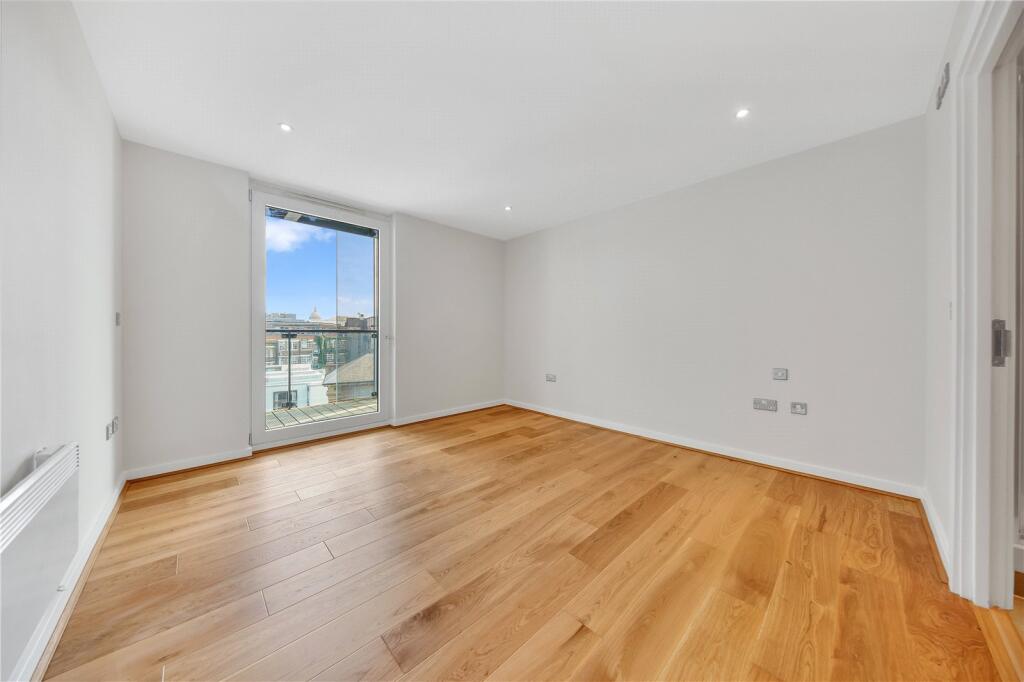 Apartment in London - View 5