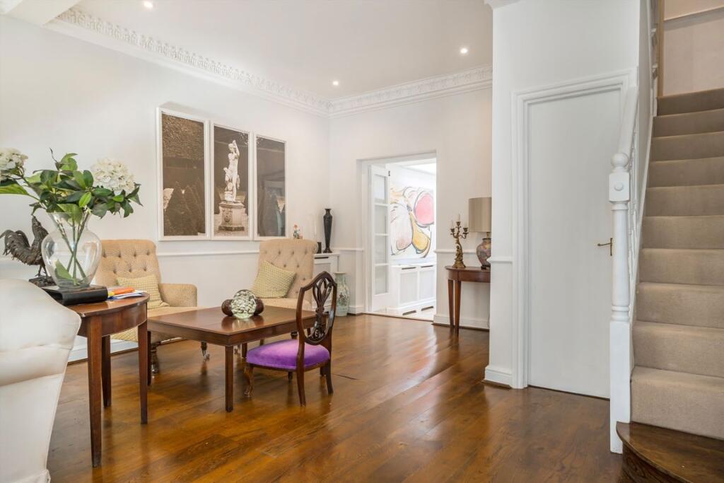 House in London, Walham Green, Fulham - More