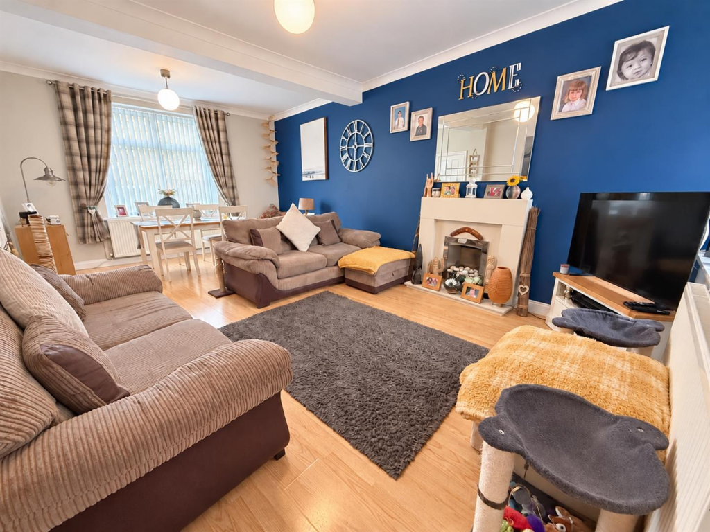 House in Aberdare, Aberaman North - More