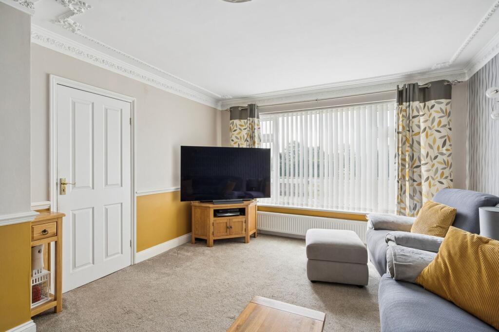 House in Hemel Hempstead - More
