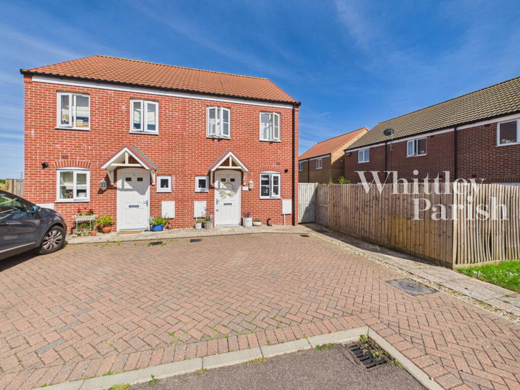 Main image of property: Bunting Drive, Diss IP22 4UH