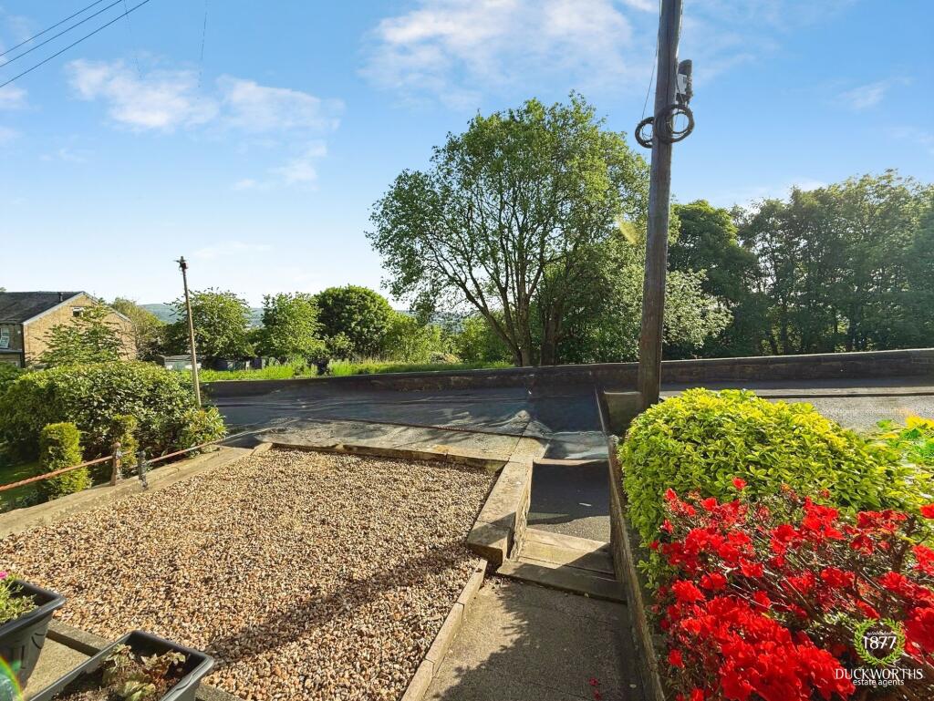 House in Burnley, Rose Grove - View 3