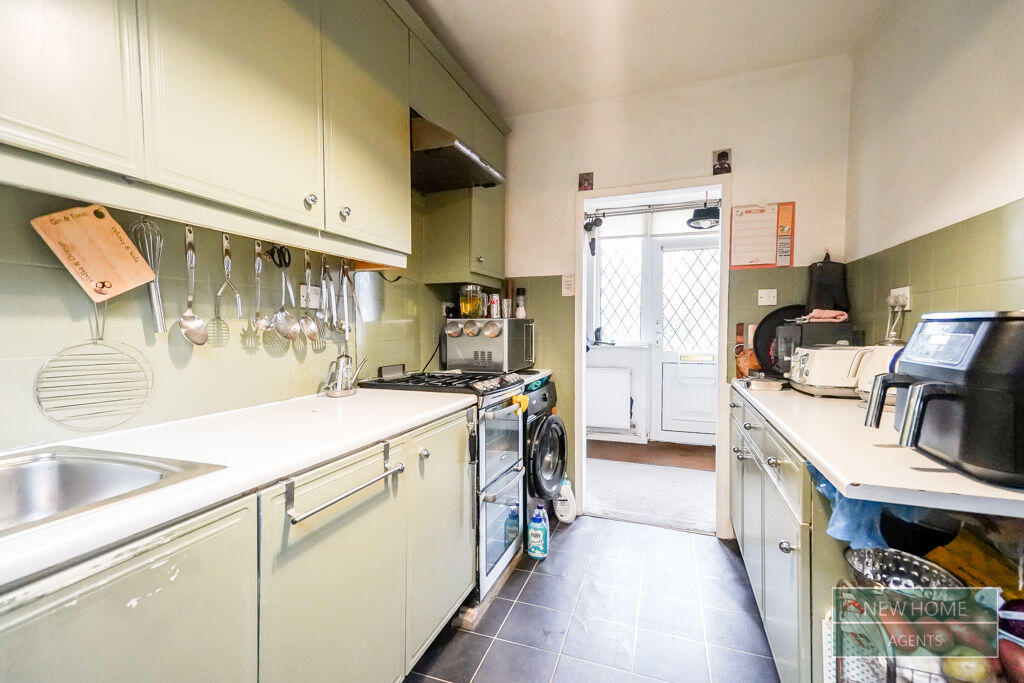 Francis Avenue,  Braunstone Town, Leicester, LE3 2PH photo 4