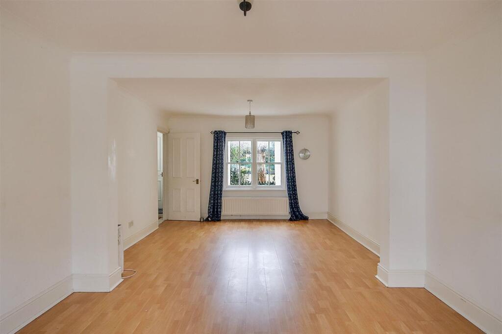 Apartment in Brighton - View 2