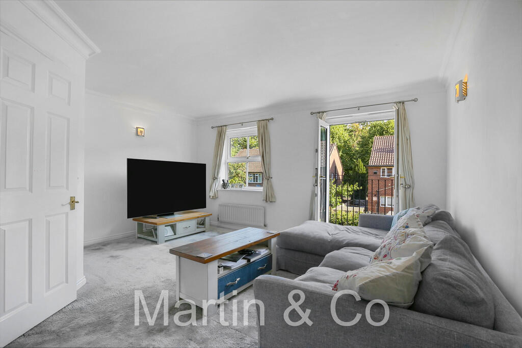 House in Croydon - View 4
