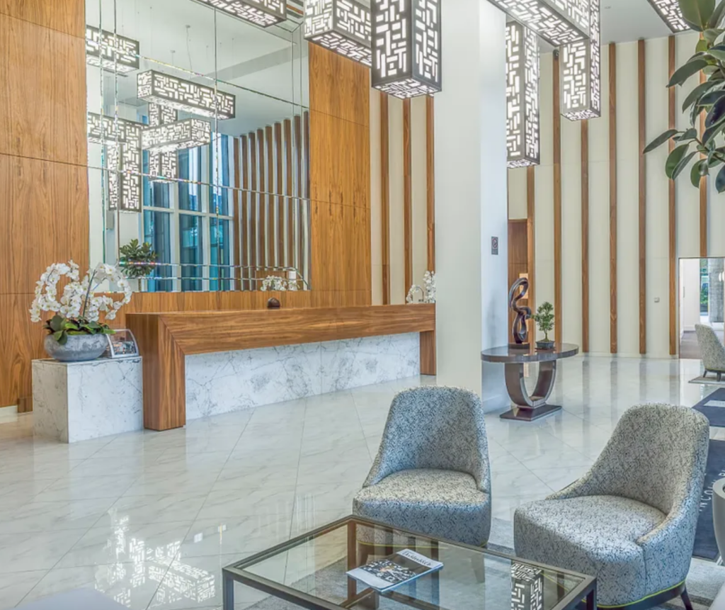 Main image of property: Talisman Tower, Lincoln Plaza, Canary Wharf, London