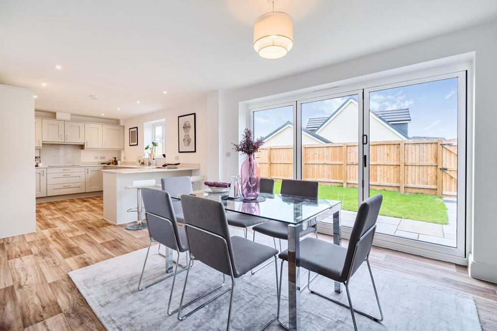 House in Watchet, Hungerford - View 5