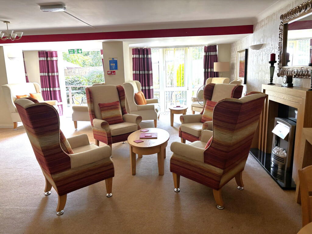 HALESOWEN, Lyttleton House photo 3