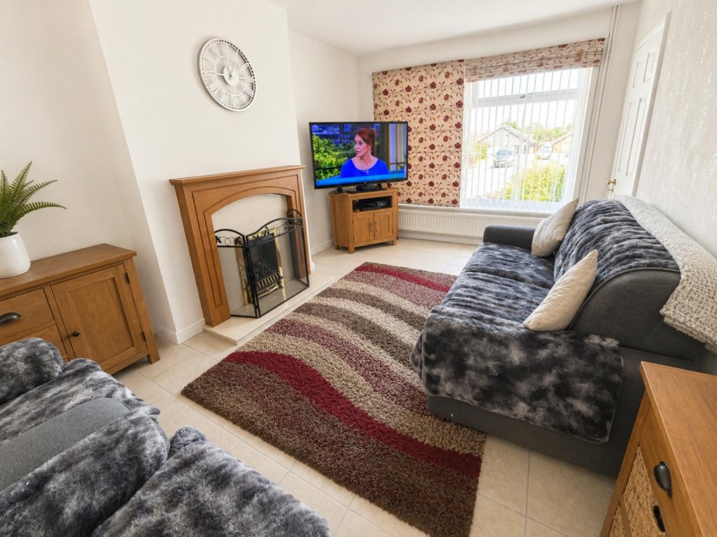 House in Northampton, West Northamptonshire - View 2
