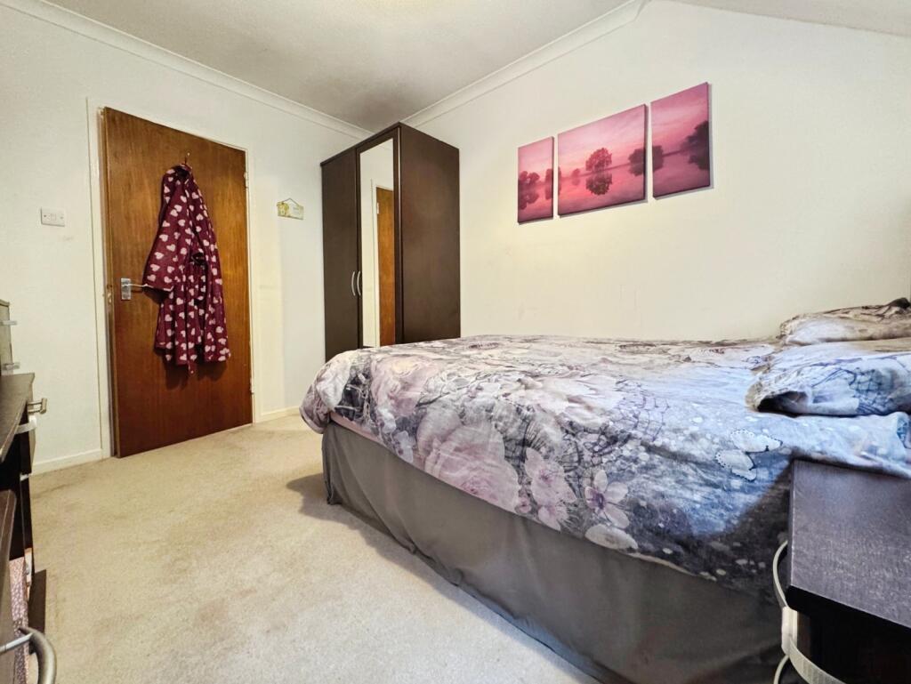Apartment in Hemel Hempstead, High Wycombe Community Board - More