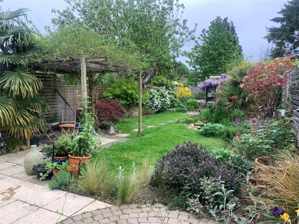 Additional image 25 of Oakwood Drive, St. Albans, Hertfordshire