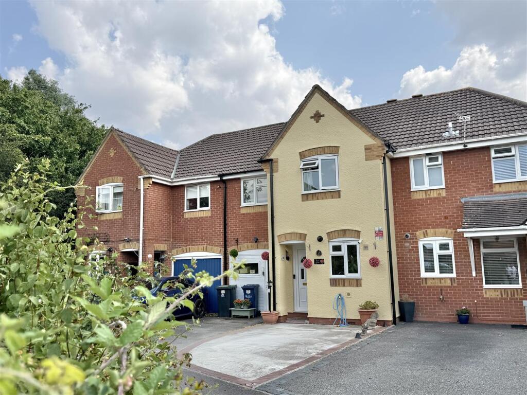 Main image of property: Horsefields, Gillingham