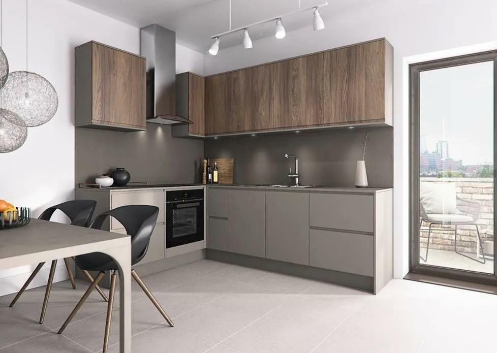 3-bed Manchester Apartment photo 2