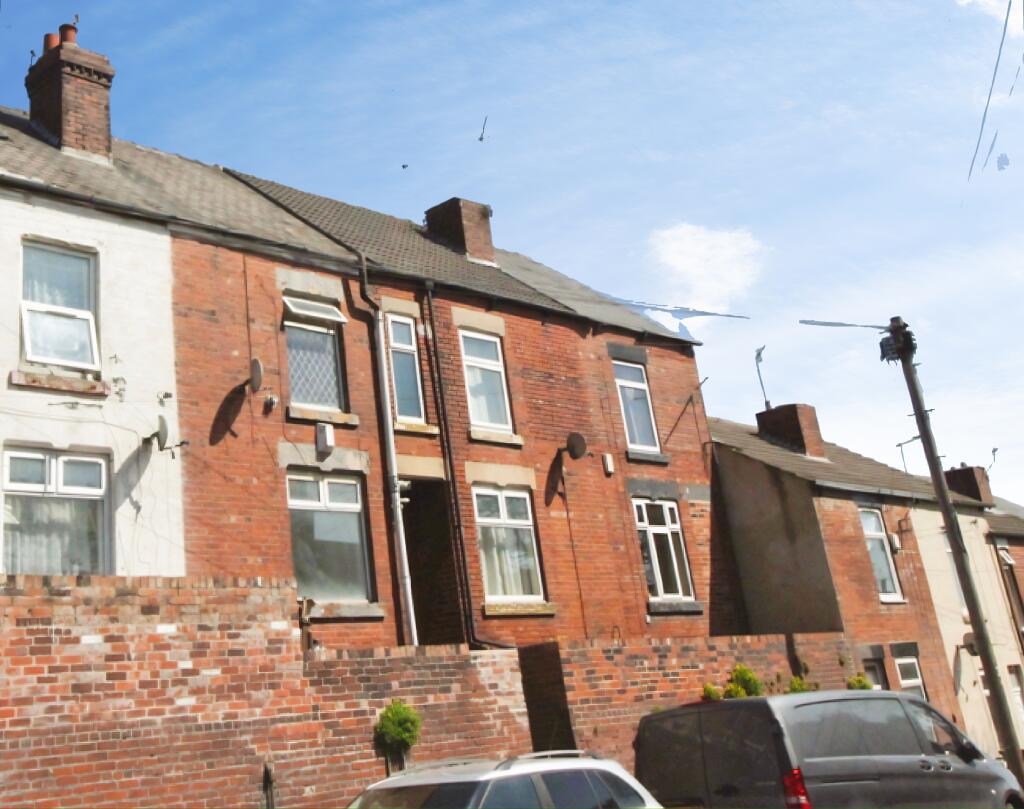 2-bed terraced on Lloyd Street, Sheffield, S4, £65,000
