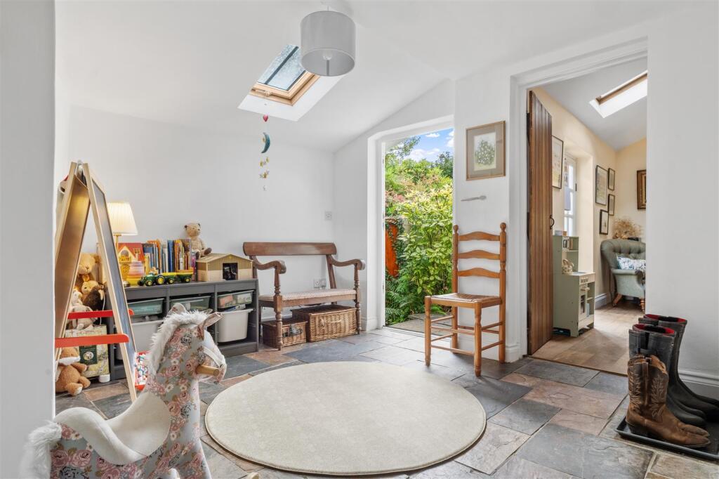 House in Dorchester - View 4