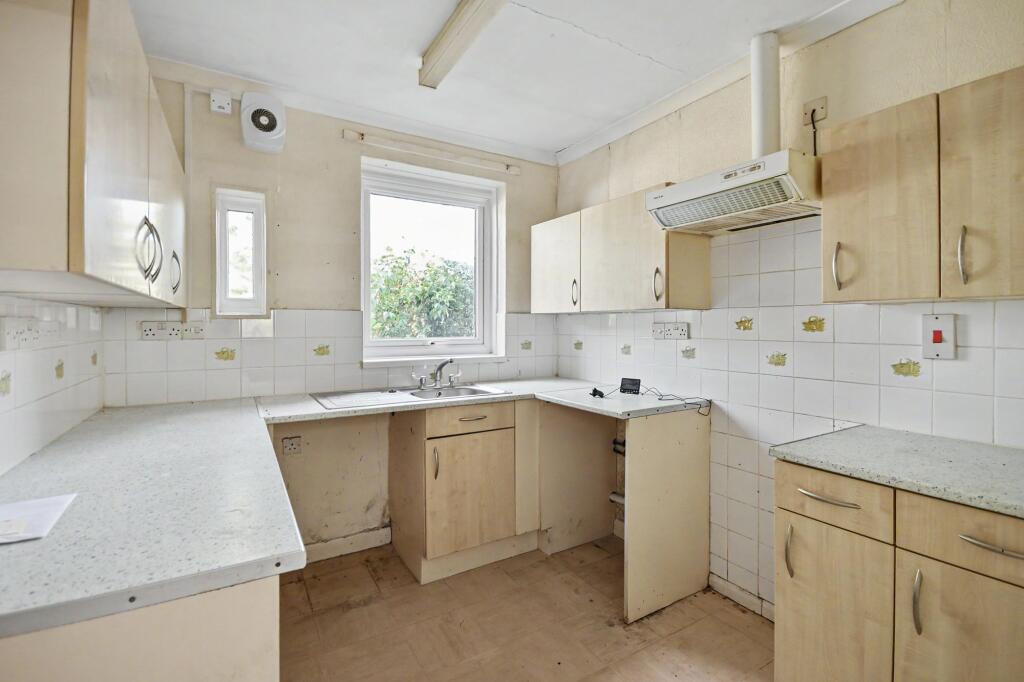 House in Taunton - View 5