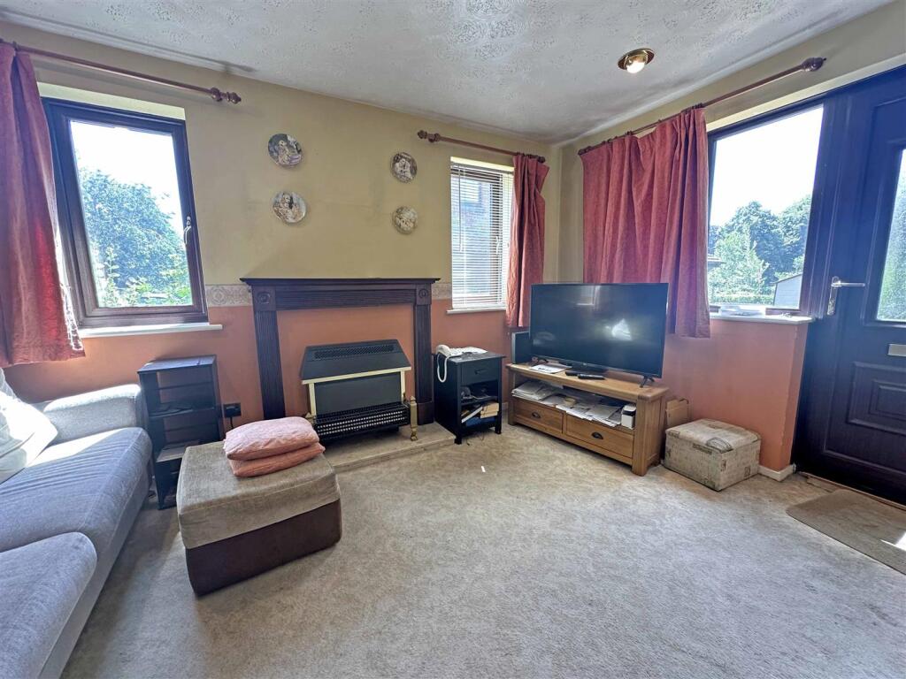 William Tarver Close, Warwick photo 2