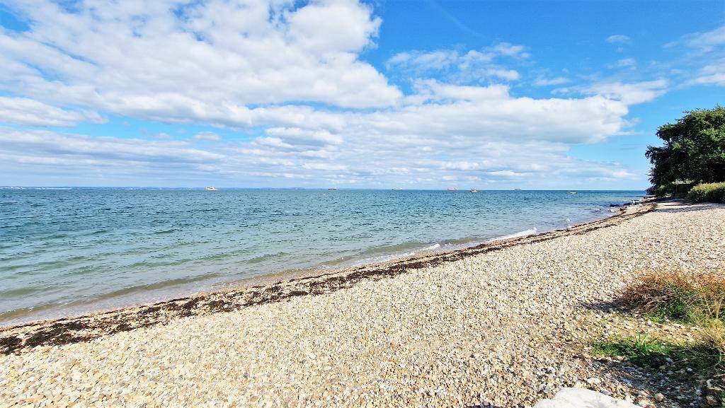 Kings Road, Bembridge, Isle of Wight, PO35 5NT photo 4