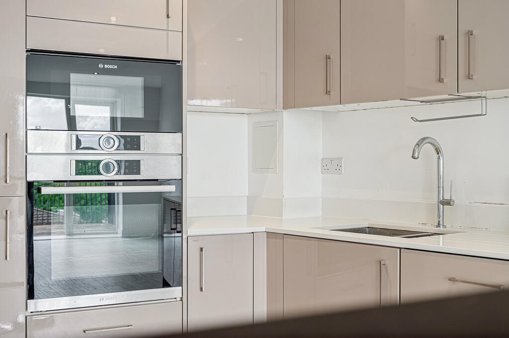 Apartment in London - View 4