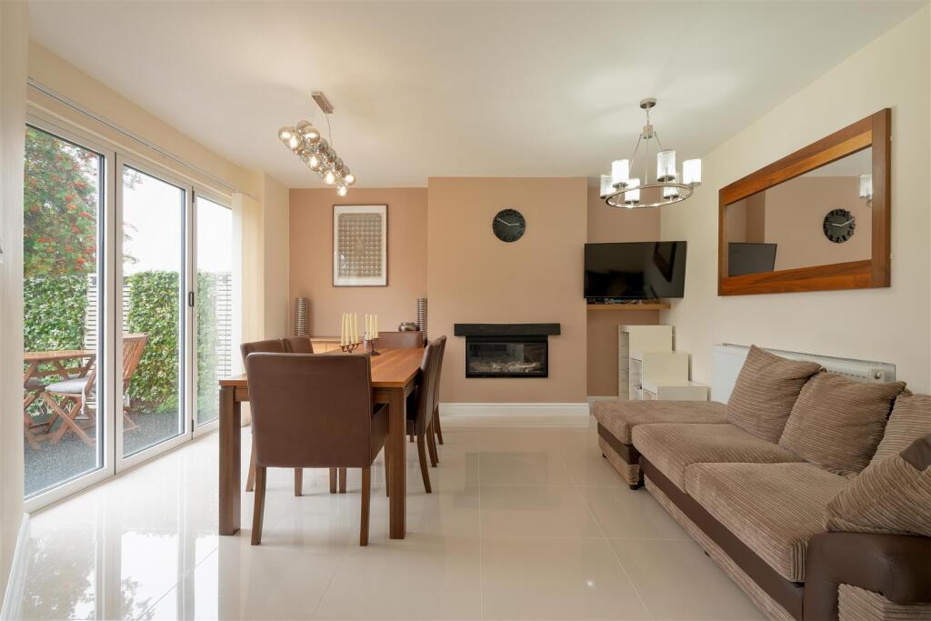 House in Leeds, Park Gate, Tranmere Park - View 5