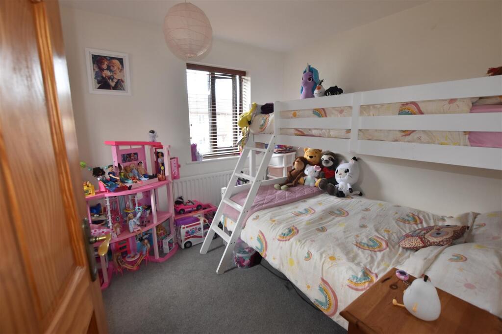 House in Cherwell, Southwold, Bicester - More