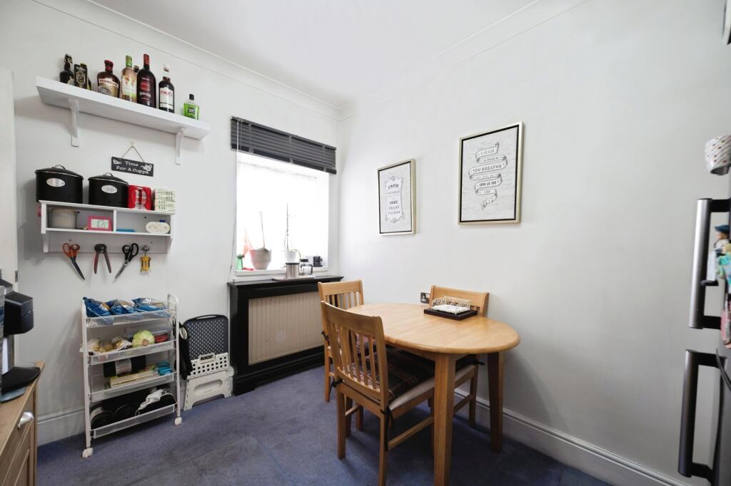 Apartment in Portsmouth - View 5