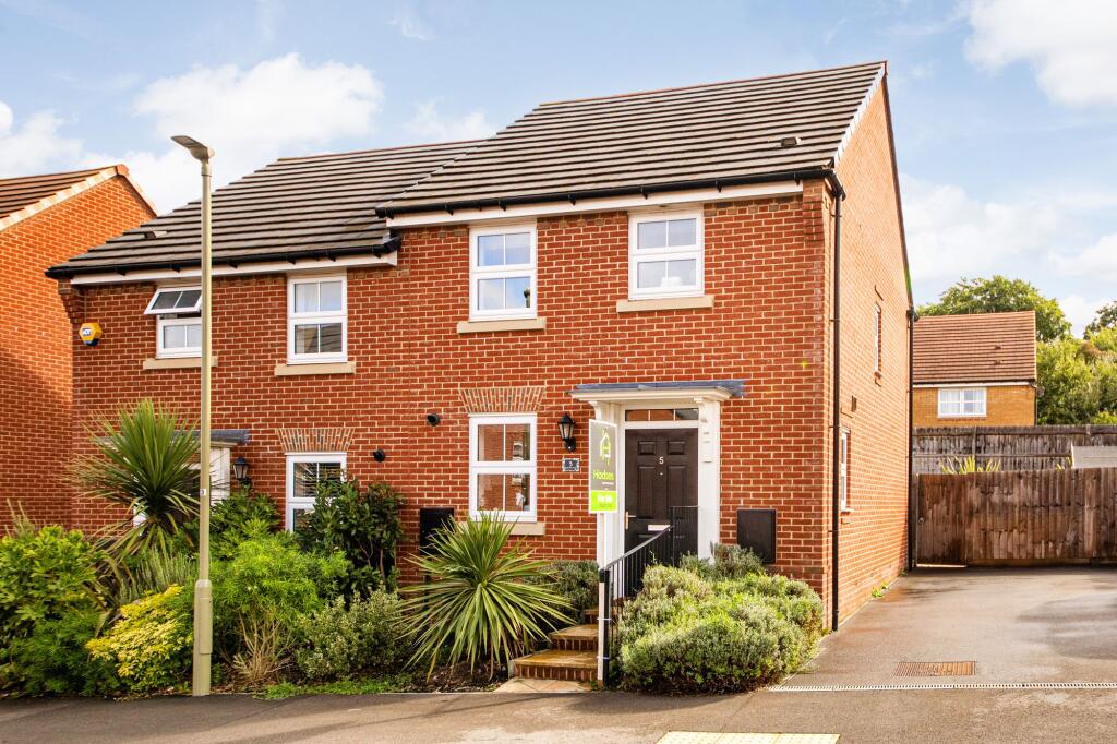 2-bed semi-detached on Dudcote Field, Didcot, OX11, £340,000