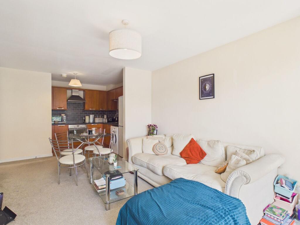Apartment in Gateshead, Deckham - More