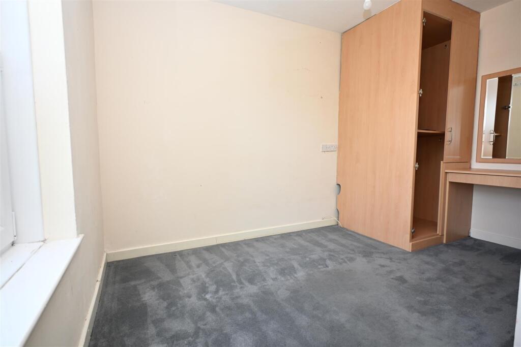 Apartment in Reading - View 5
