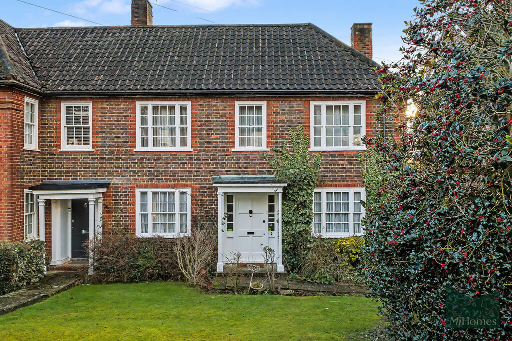 Main image of property: Southway, Whetstone, N20